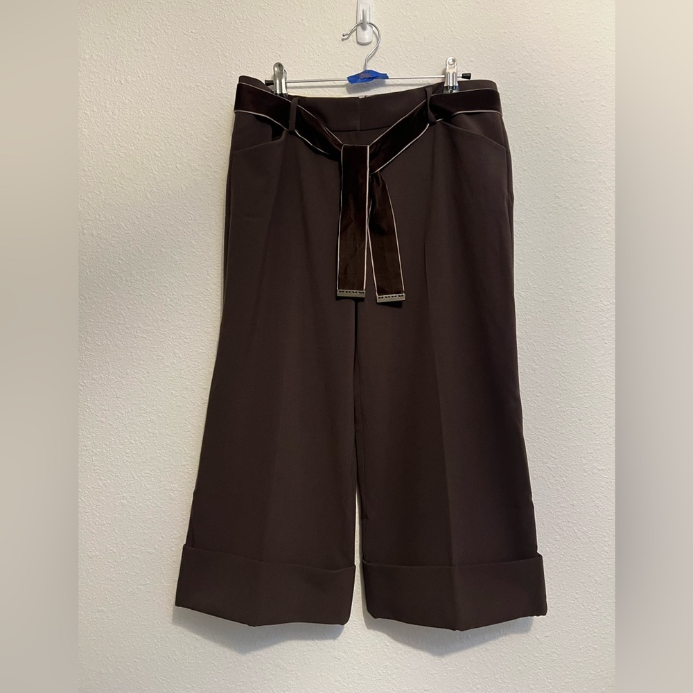 #144 Tahari Wide Leg Cropped Brown Pants velvet belt size 6